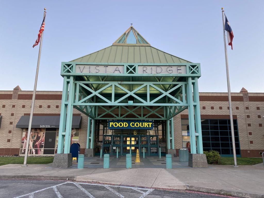 Vista Ridge Mall entrance 